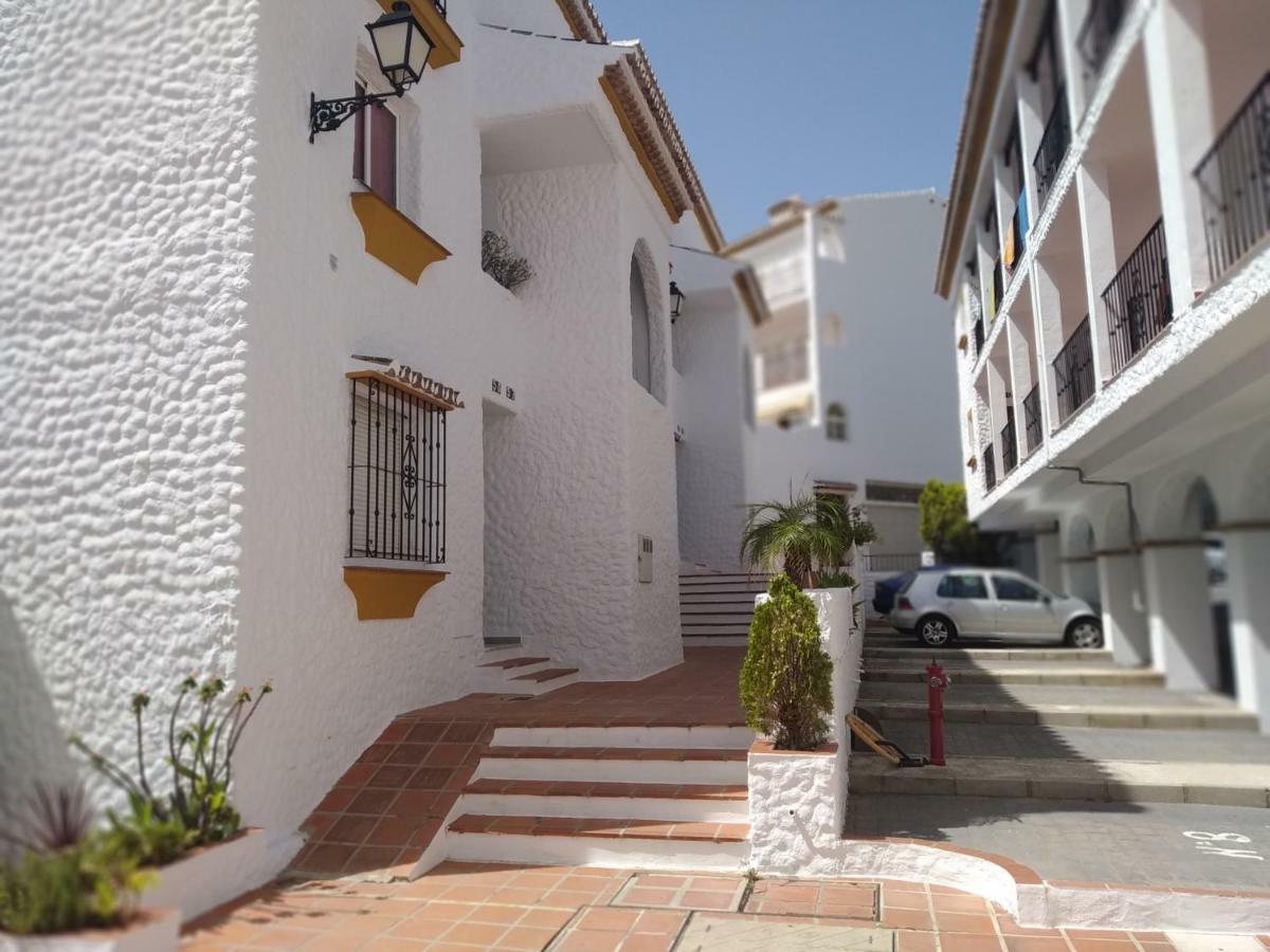 Апартаменты Apartament Charles White&Sweet - Ozonization Included - Ozonizacion Incluida Бенальмадена Экстерьер фото